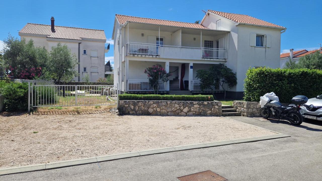 Apartment Hrzina Krk Town Exteriör bild