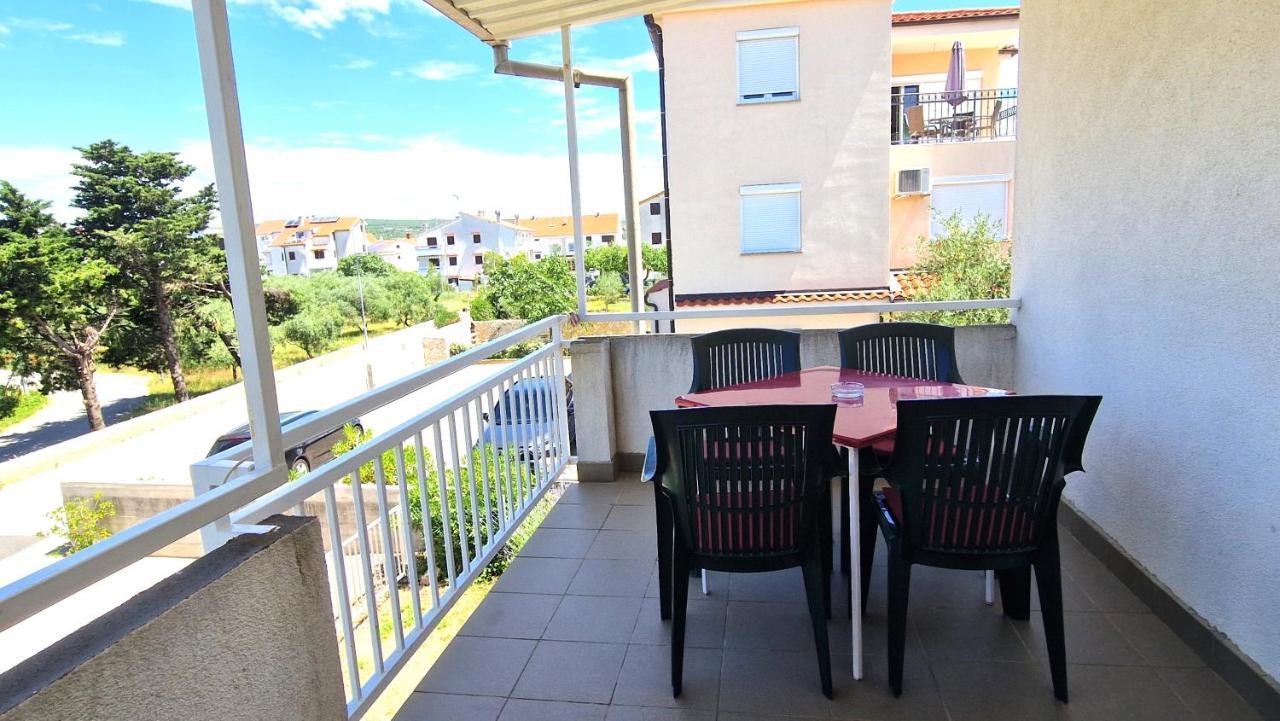 Apartment Hrzina Krk Town Exteriör bild